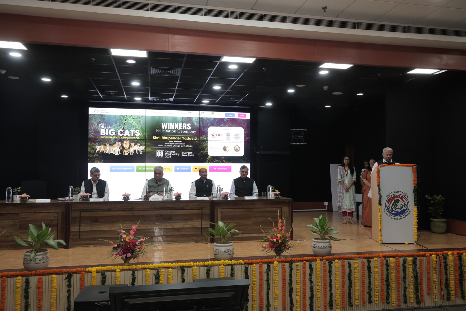 Dr. SP Yadav, DG, IBCA, welcoming dignitaries and outlining IBCA's vision for global big cat conservation through science, habitat protection, and collaboration